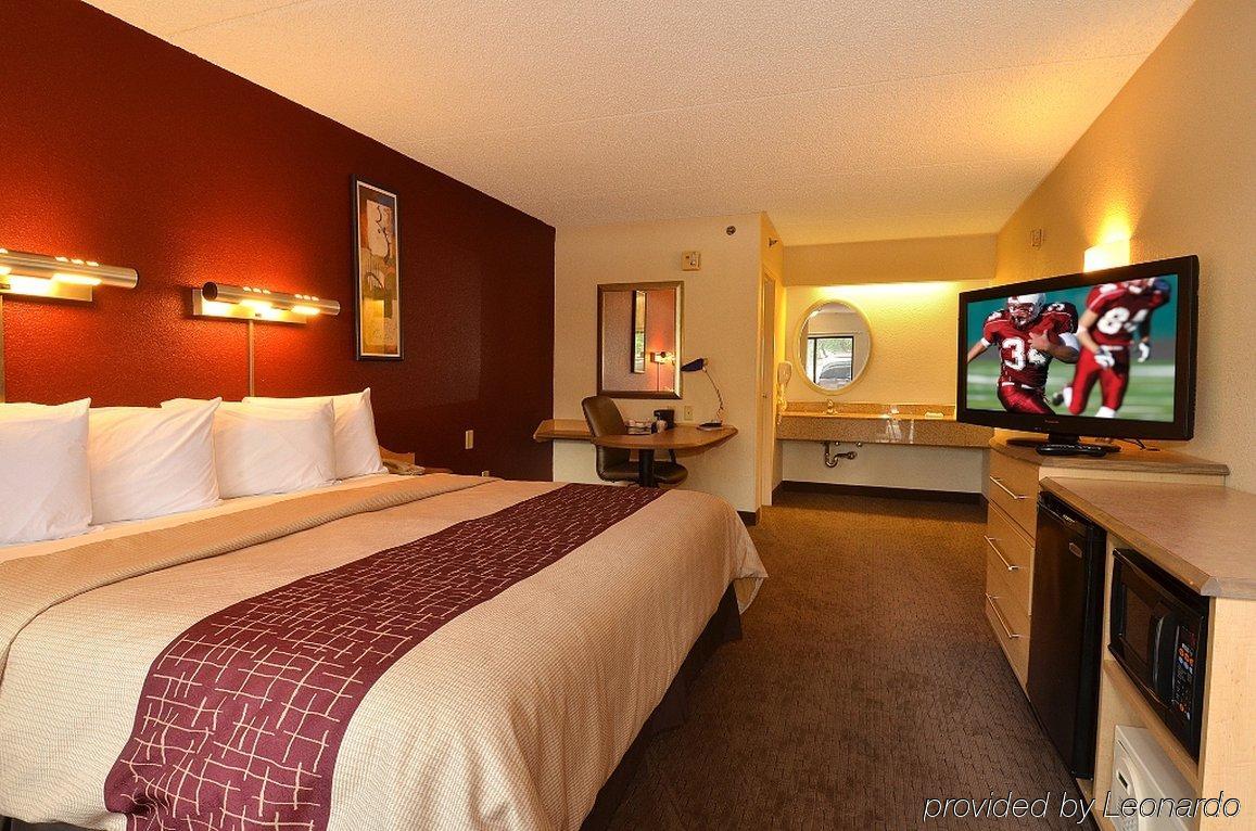 Red Roof Inn Louisville East - Hurstbourne Exterior foto