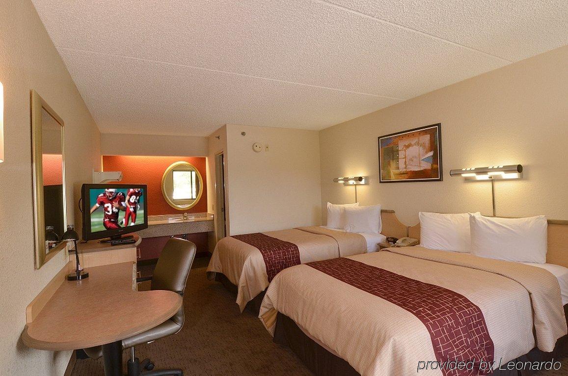 Red Roof Inn Louisville East - Hurstbourne Exterior foto