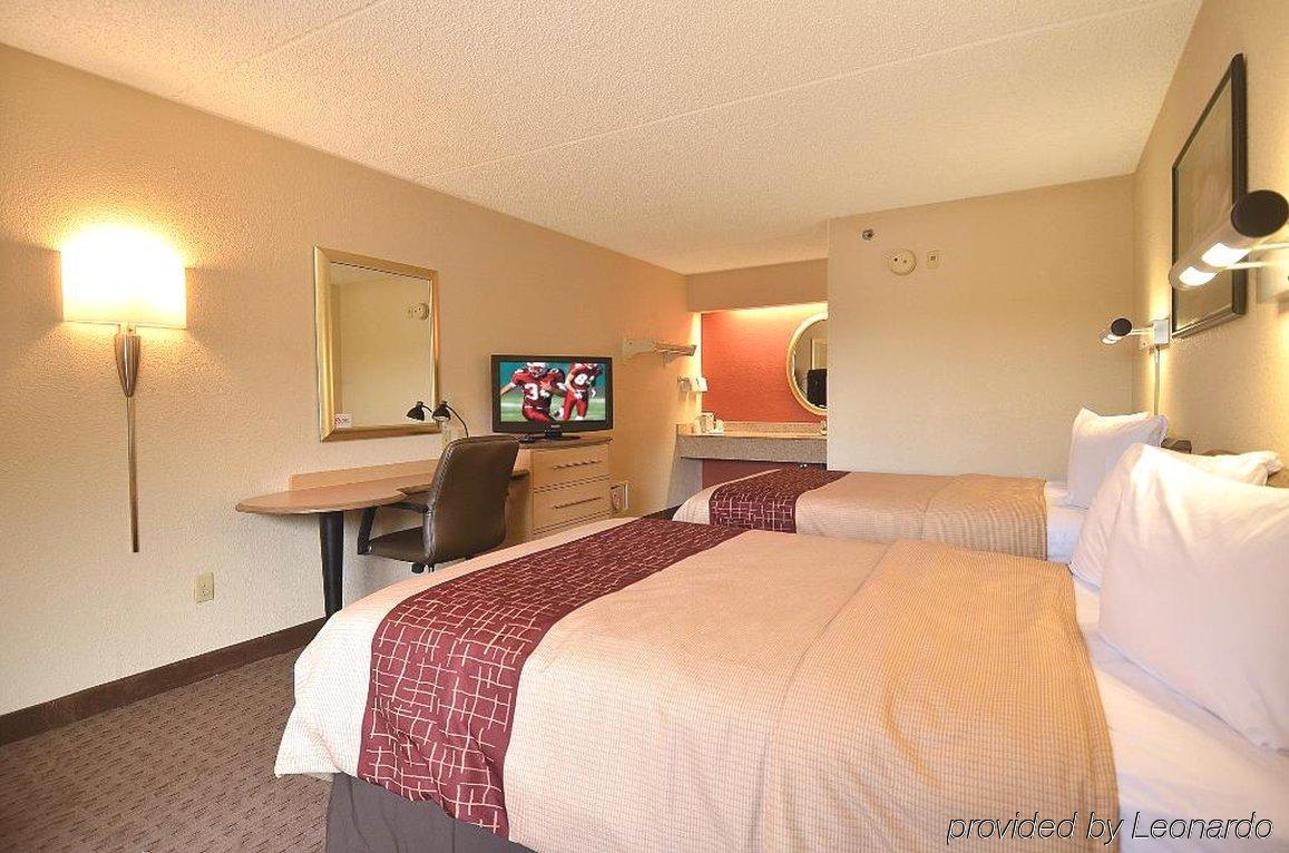 Red Roof Inn Louisville East - Hurstbourne Exterior foto