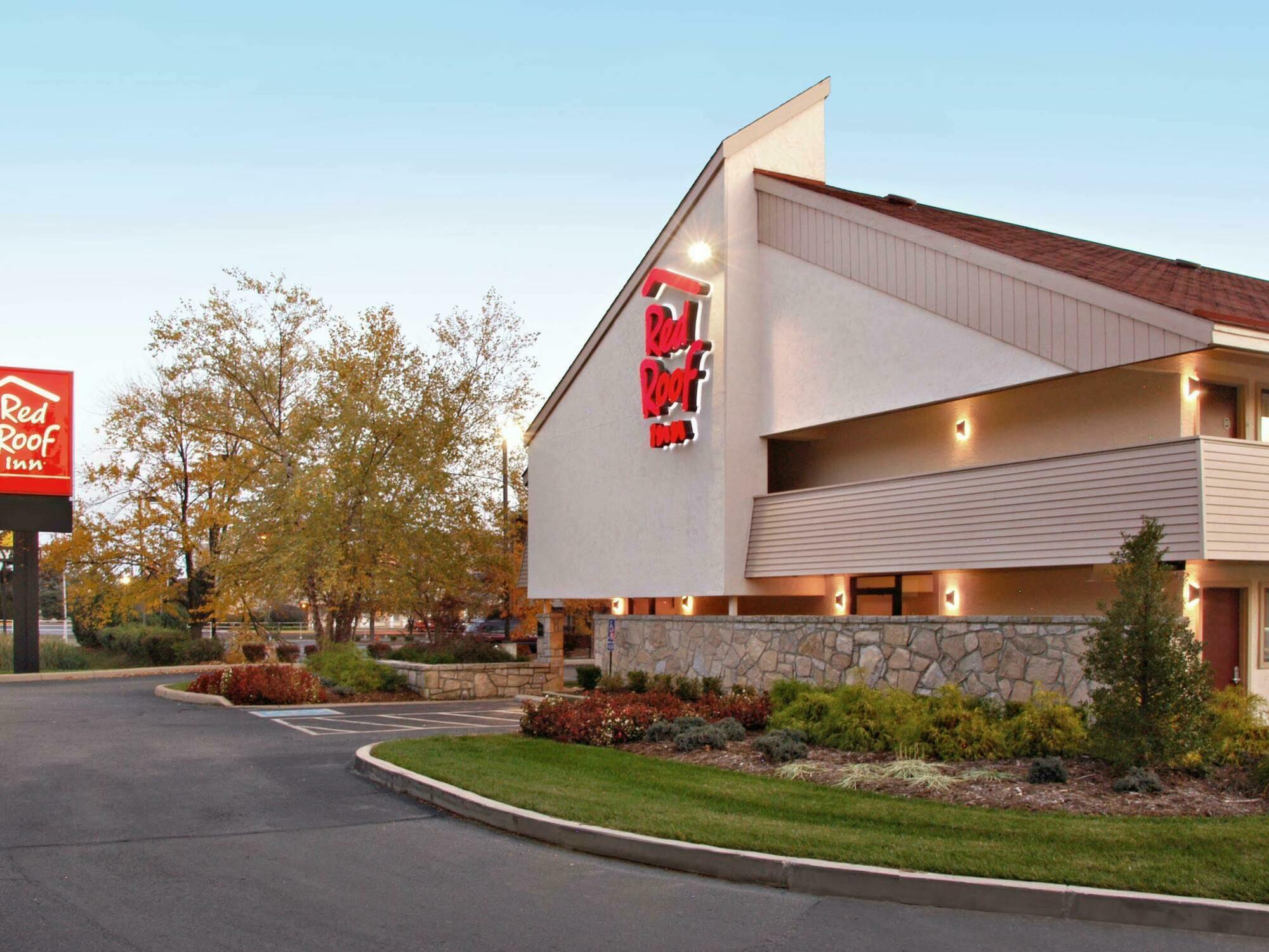 Red Roof Inn Louisville East - Hurstbourne Exterior foto