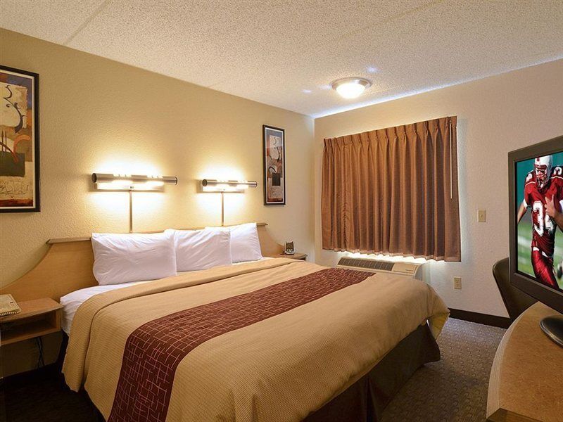 Red Roof Inn Louisville East - Hurstbourne Exterior foto